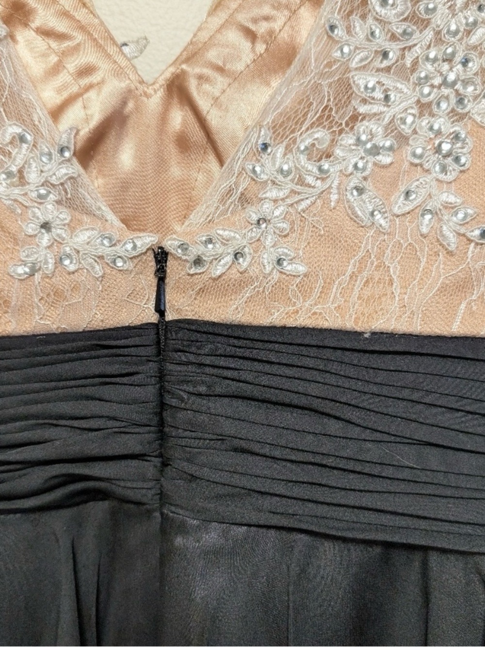 Mac Duggal Black and Cream Formal Gown - Picture 3 of 4